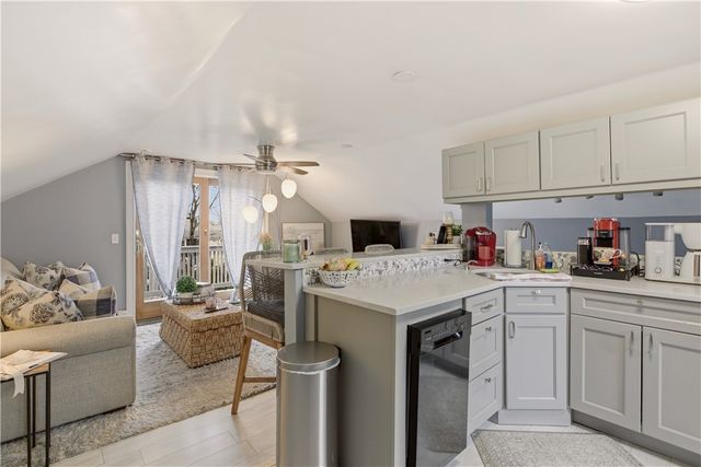 9 Bacheller Street, Newport, RI 02840