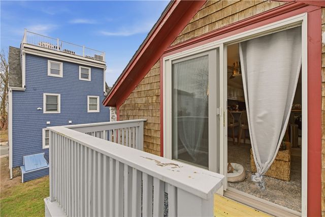 9 Bacheller Street, Newport, RI 02840