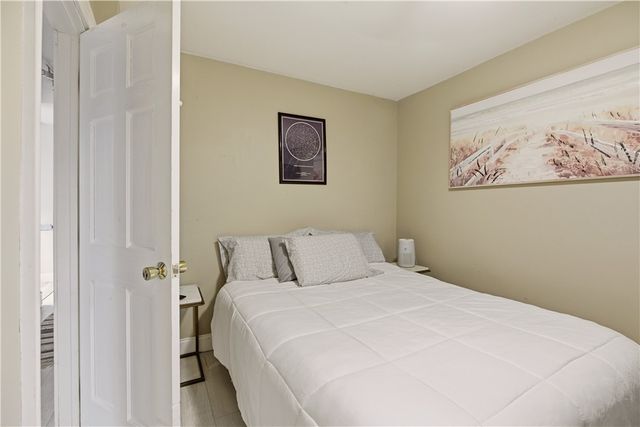 9 Bacheller Street, Newport, RI 02840