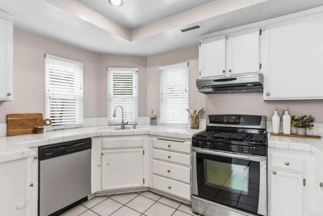 609 Mustang Glen, Escondido, CA 92027