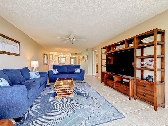 1515 PELICAN POINT DRIVE BA185, Sarasota, FL 34231