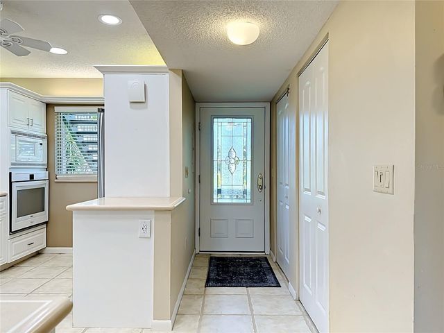 1515 PELICAN POINT DRIVE BA185, Sarasota, FL 34231