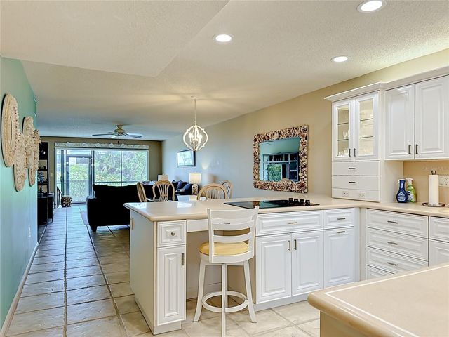 1515 PELICAN POINT DRIVE BA185, Sarasota, FL 34231