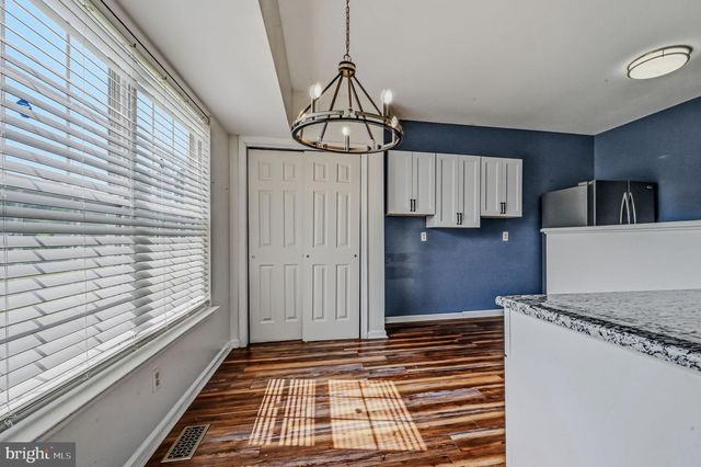 235 RIVEREDGE DR, New Castle, DE 19720
