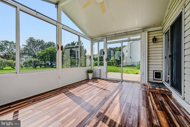 235 RIVEREDGE DR, New Castle, DE 19720