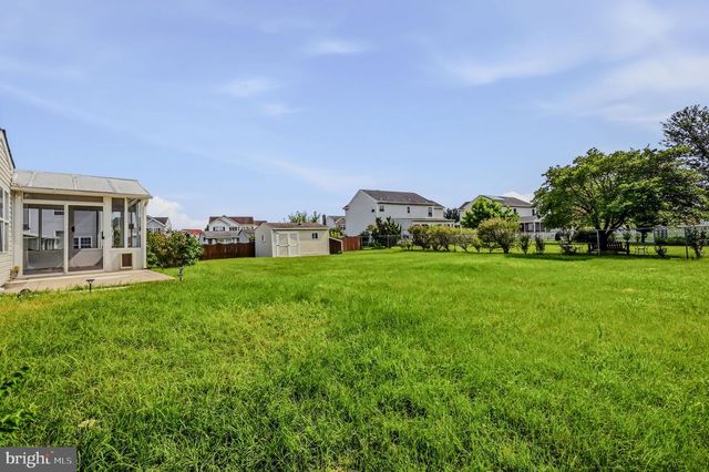 235 RIVEREDGE DR, New Castle, DE 19720