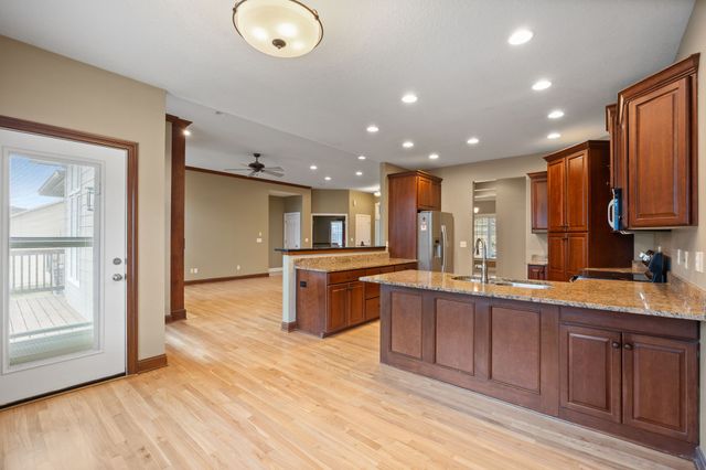 15922 Hammontree Drive, Urbandale, IA 50323