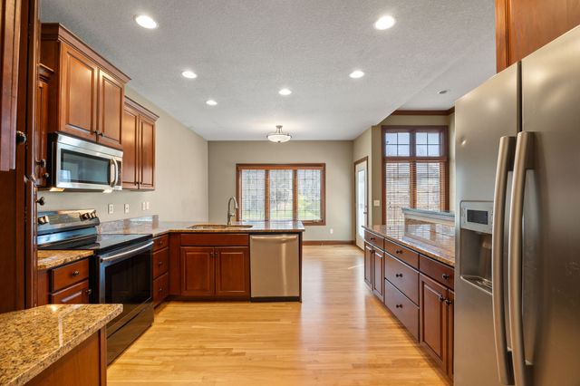 15922 Hammontree Drive, Urbandale, IA 50323