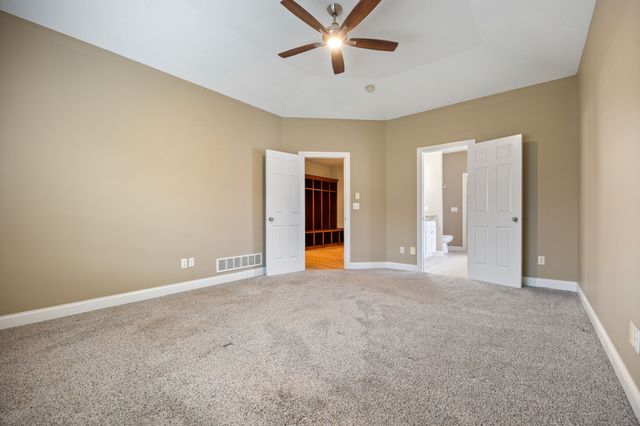 15922 Hammontree Drive, Urbandale, IA 50323