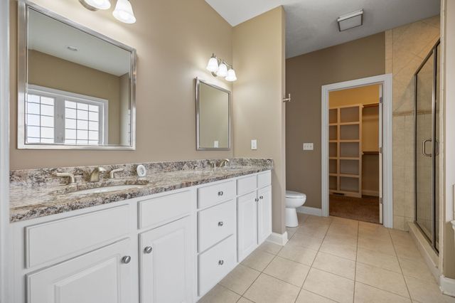 15922 Hammontree Drive, Urbandale, IA 50323