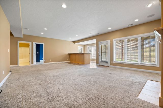 15922 Hammontree Drive, Urbandale, IA 50323