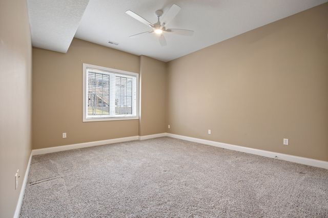 15922 Hammontree Drive, Urbandale, IA 50323