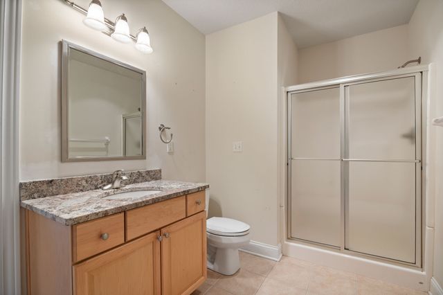 15922 Hammontree Drive, Urbandale, IA 50323