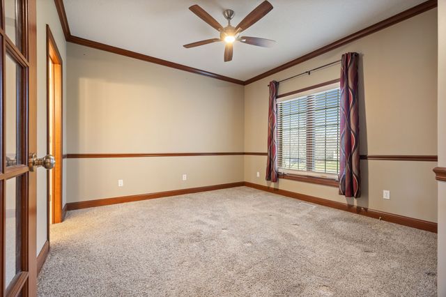 15922 Hammontree Drive, Urbandale, IA 50323