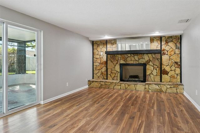 7111 GATEWAY COURT, Tampa, FL 33615