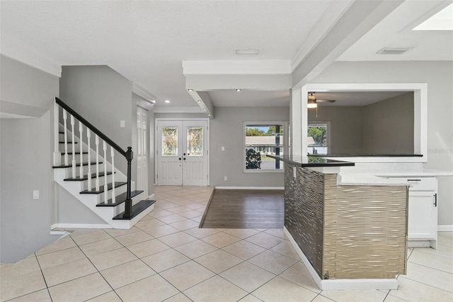 7111 GATEWAY COURT, Tampa, FL 33615