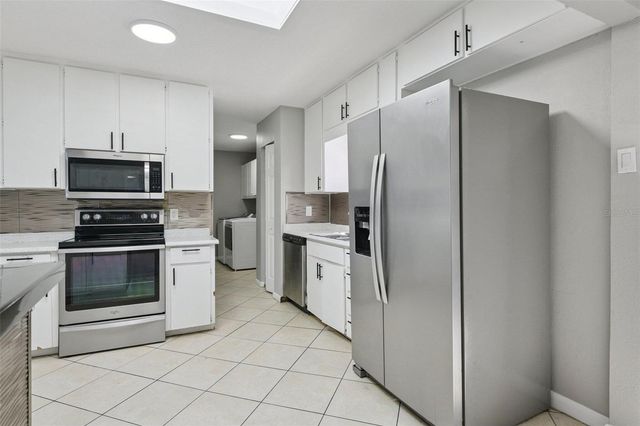 7111 GATEWAY COURT, Tampa, FL 33615