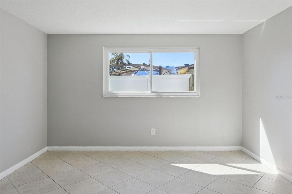 Image 15 of property listing at 7111 GATEWAY COURT, Tampa, FL 33615