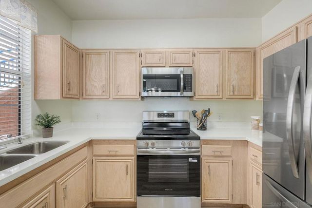 18752 Caminito Cantilena 172, San Diego, CA 92128