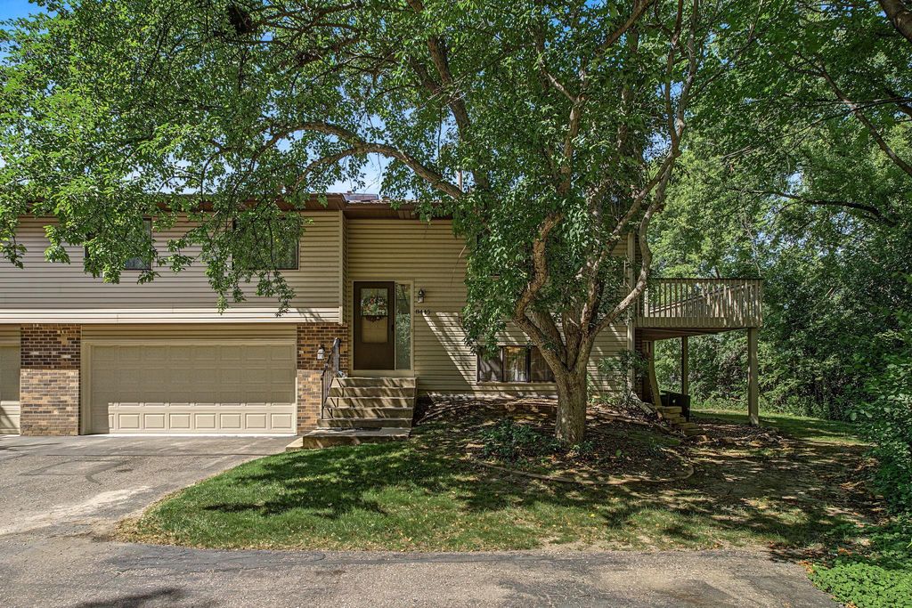 8445 Morgan Lane, Eden Prairie, MN 55347 — photo 2