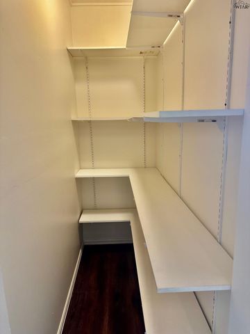 203 W HIGHLAND AVENUE, Electra, TX 76360