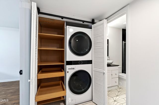 4507 Edwards Mill Road G, Raleigh, NC 27612