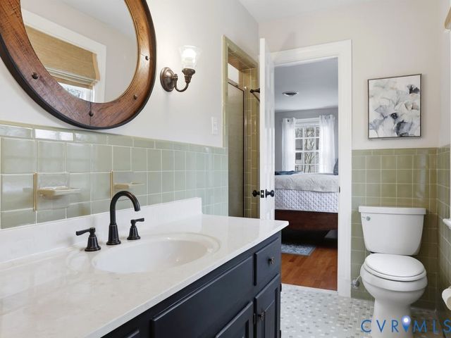 2711 Salisbury Rd, Midlothian, VA 23113