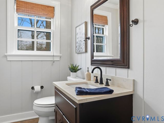 2711 Salisbury Rd, Midlothian, VA 23113