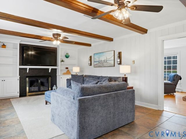 2711 Salisbury Rd, Midlothian, VA 23113