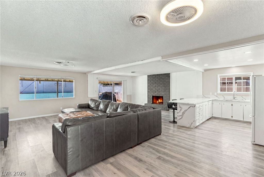 4101 Brighthill Avenue, Las Vegas, NV 89121 — photo 2
