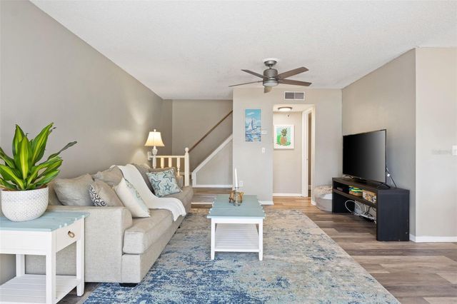 6305 MORNINGMIST COURT 6305, Temple Terrace, FL 33617