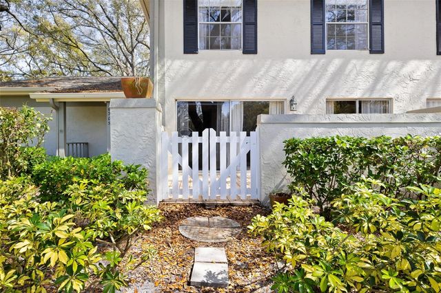 6305 MORNINGMIST COURT 6305, Temple Terrace, FL 33617