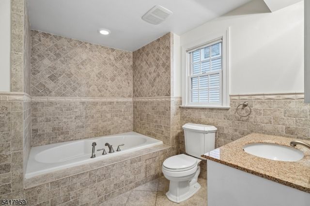 35 Dehart St, Morristown Town, NJ 07960