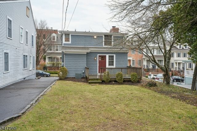 35 Dehart St, Morristown Town, NJ 07960