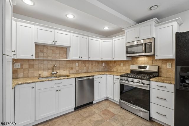 35 Dehart St, Morristown Town, NJ 07960