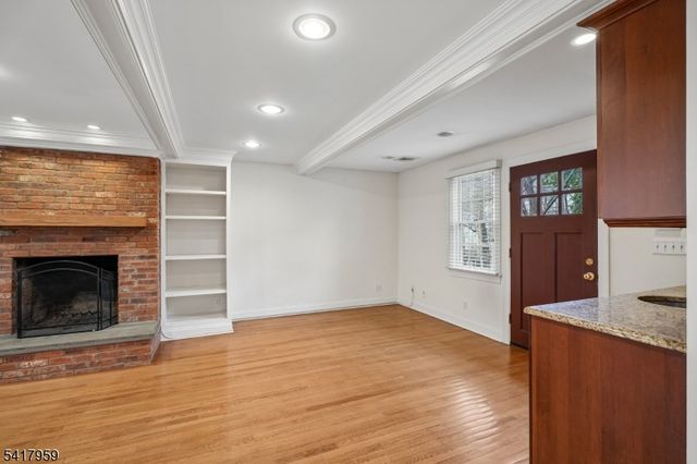 35 Dehart St, Morristown Town, NJ 07960