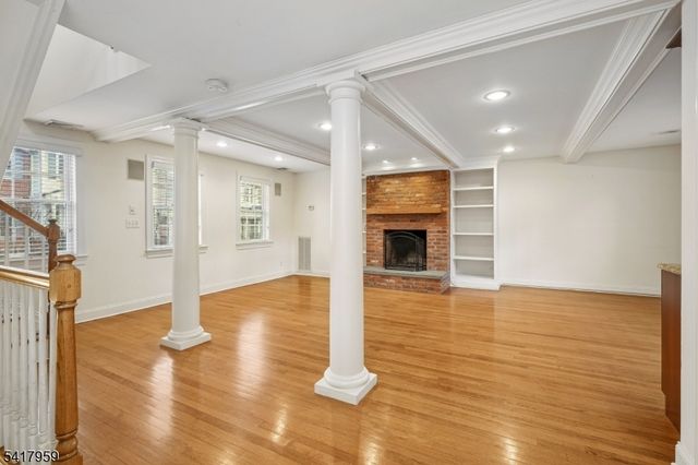 35 Dehart St, Morristown Town, NJ 07960