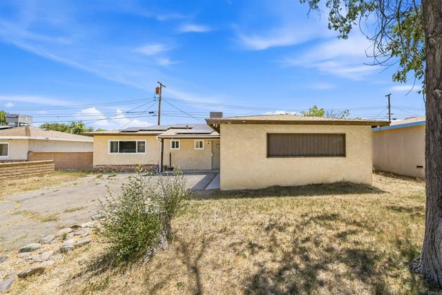 43740 Heaton Avenue, Lancaster, CA 93534