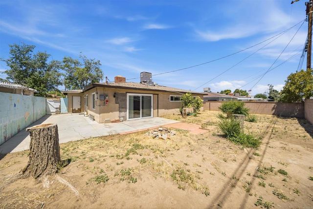 43740 Heaton Avenue, Lancaster, CA 93534