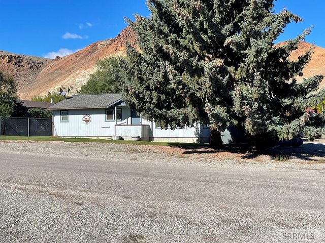 240 E Valley Avenue, Challis, ID 83226