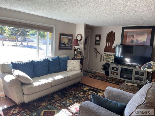 240 E Valley Avenue, Challis, ID 83226