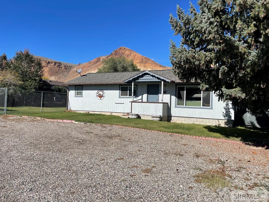 240 E Valley Avenue, Challis, ID 83226