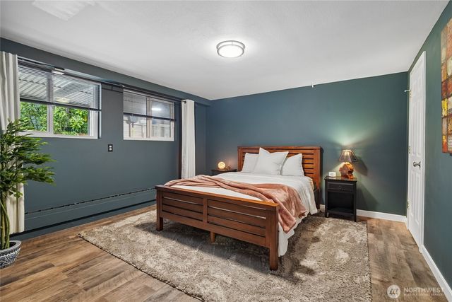 4208 SW Roxbury Street, Seattle, WA 98136