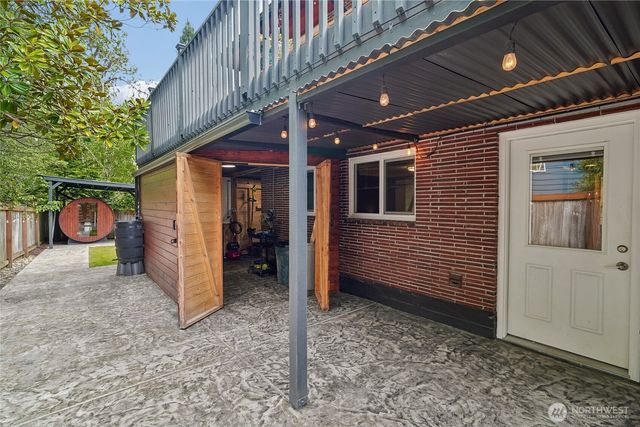 4208 SW Roxbury Street, Seattle, WA 98136