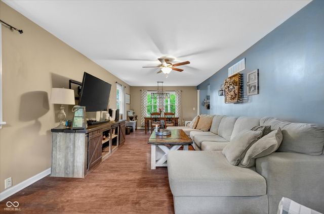 39 Lincoln, Coatesville, IN 46121