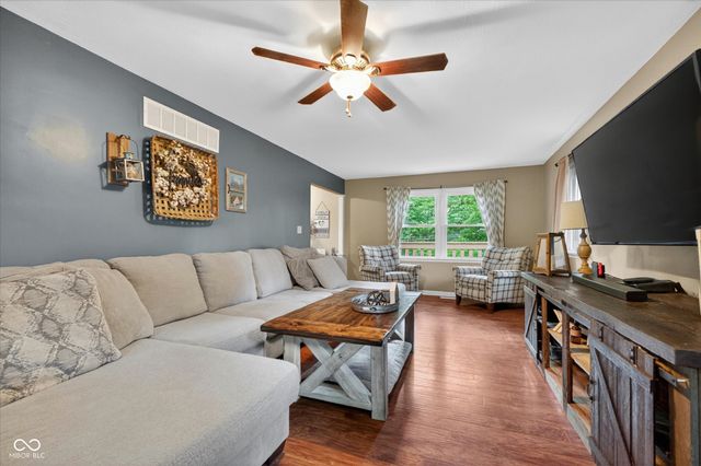 39 Lincoln, Coatesville, IN 46121