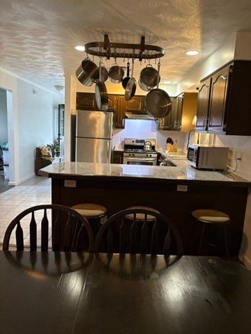 777 New Plainville Rd, New Bedford, MA 02747