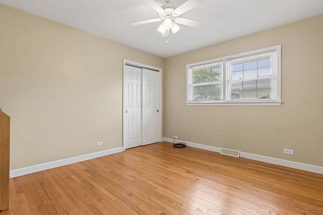 5705 W Maple Avenue, Berkeley, IL 60163