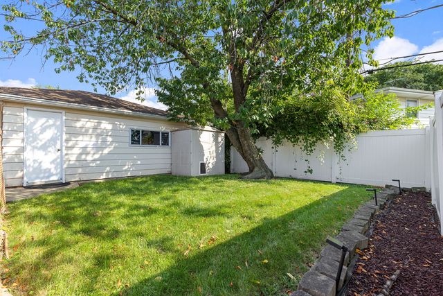 5705 W Maple Avenue, Berkeley, IL 60163
