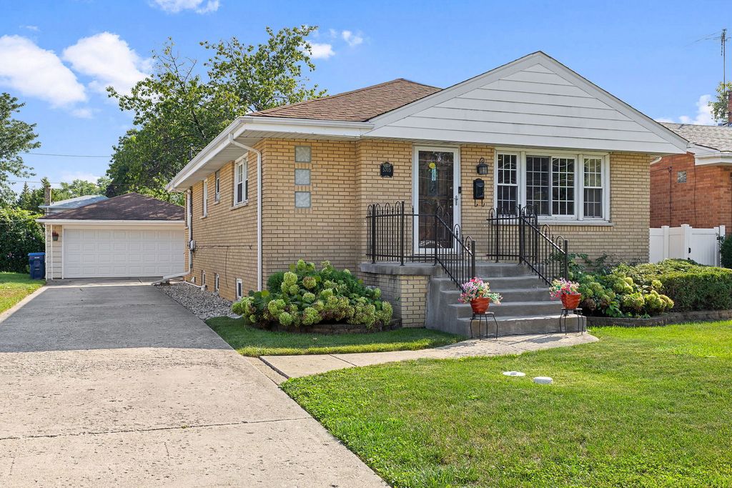 5705 W Maple Avenue, Berkeley, IL 60163